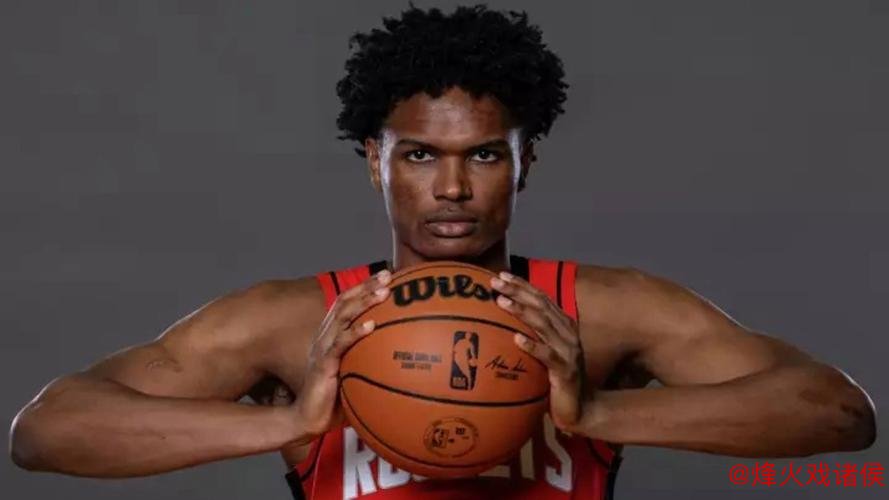 4年4400万锁定天才，火箭老板乐开花！阿门26+7+5碾压湖人