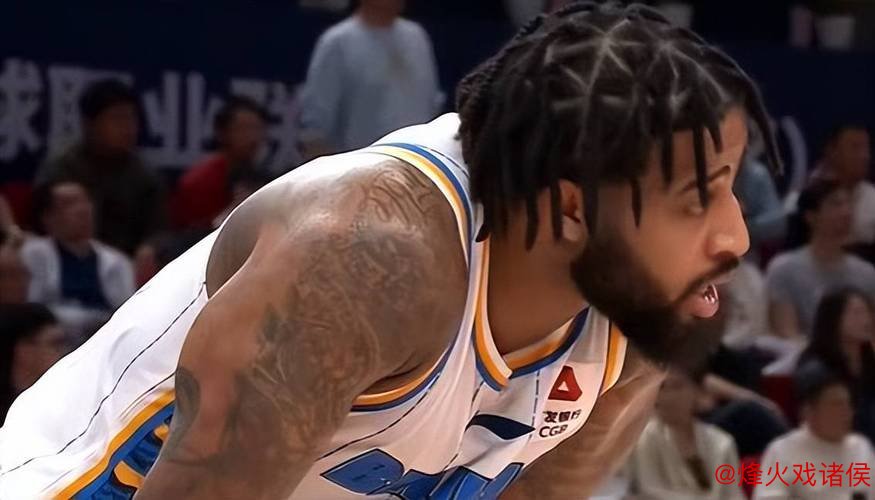 布莱德索狂砍41+7+6助上海轻松击败北京,系列赛1-0领先,方硕贡献23分 布莱德索狂砍41+7+6助上海轻松击败北京,系列赛1-0领先,方硕贡献23分