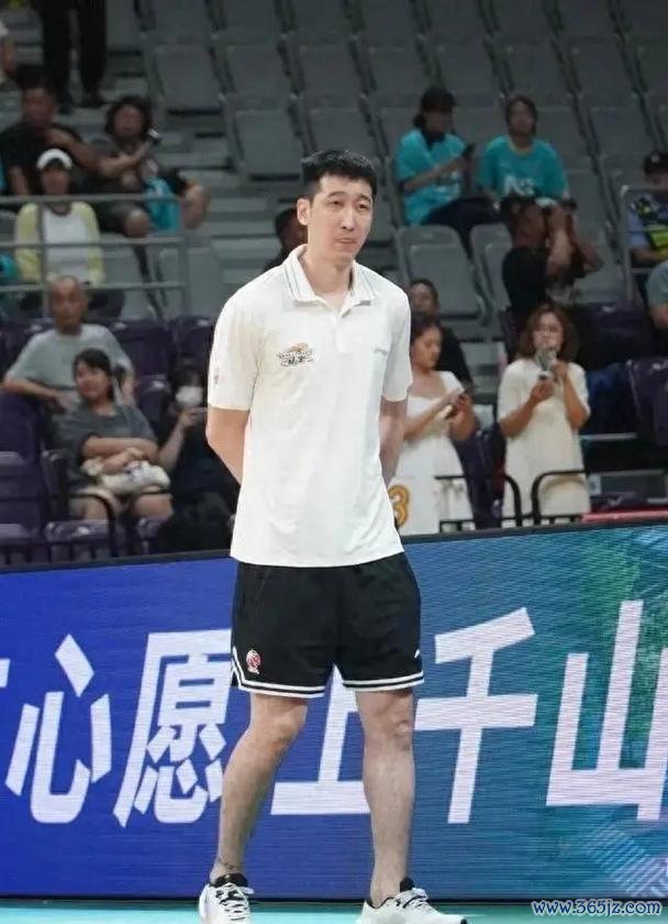 辽篮“四进三出” 功勋后卫刘志轩回巢担任助教