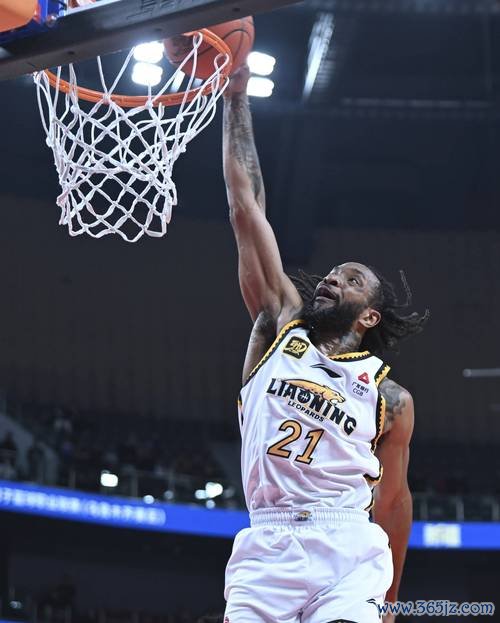 辽篮三连冠！威尔斯无可阻挡，奥利弗大放异彩