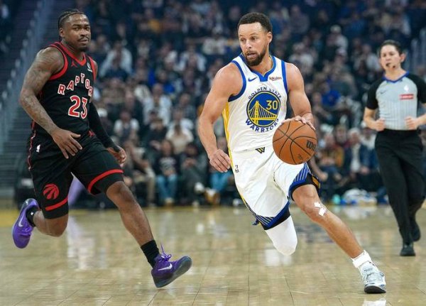 韦德体育APP 库里25分钟在场-25双眼无神！科尔提前一节放弃 勇士前景一片黯淡